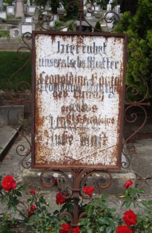 Unruh Leopoldine 1887-1910 Grabstein